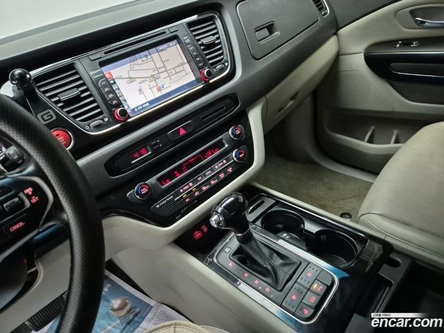 Main__Slider__Photo:Canival Kia 2016.1-9