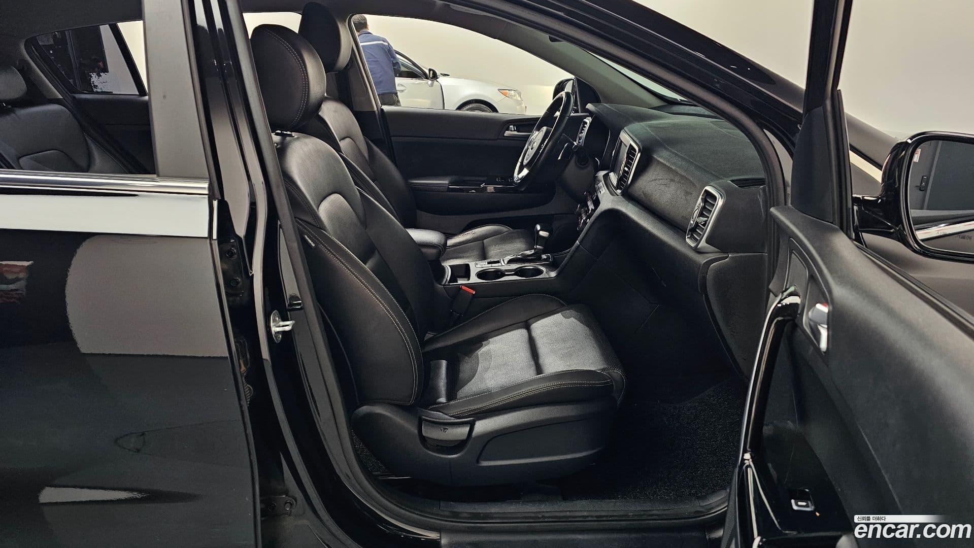 Main__Slider__Photo:Sportage Kia 2017.0-10