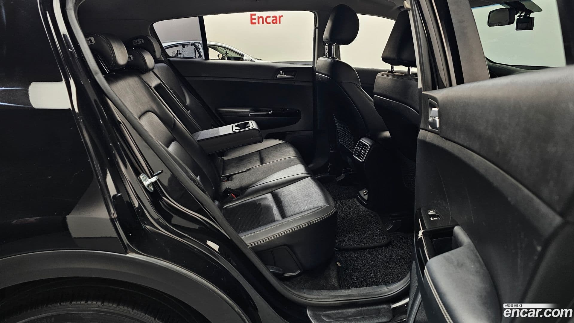 Main__Slider__Photo:Sportage Kia 2017.0-11