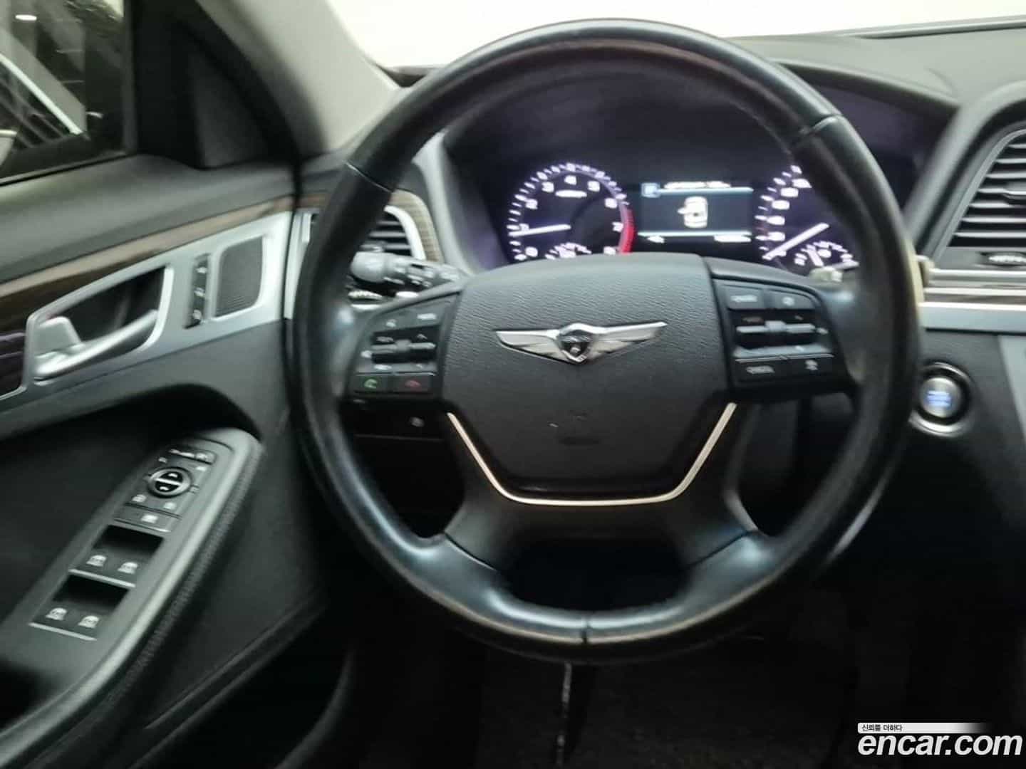 G80 Genesis 2017.0-INNER-009