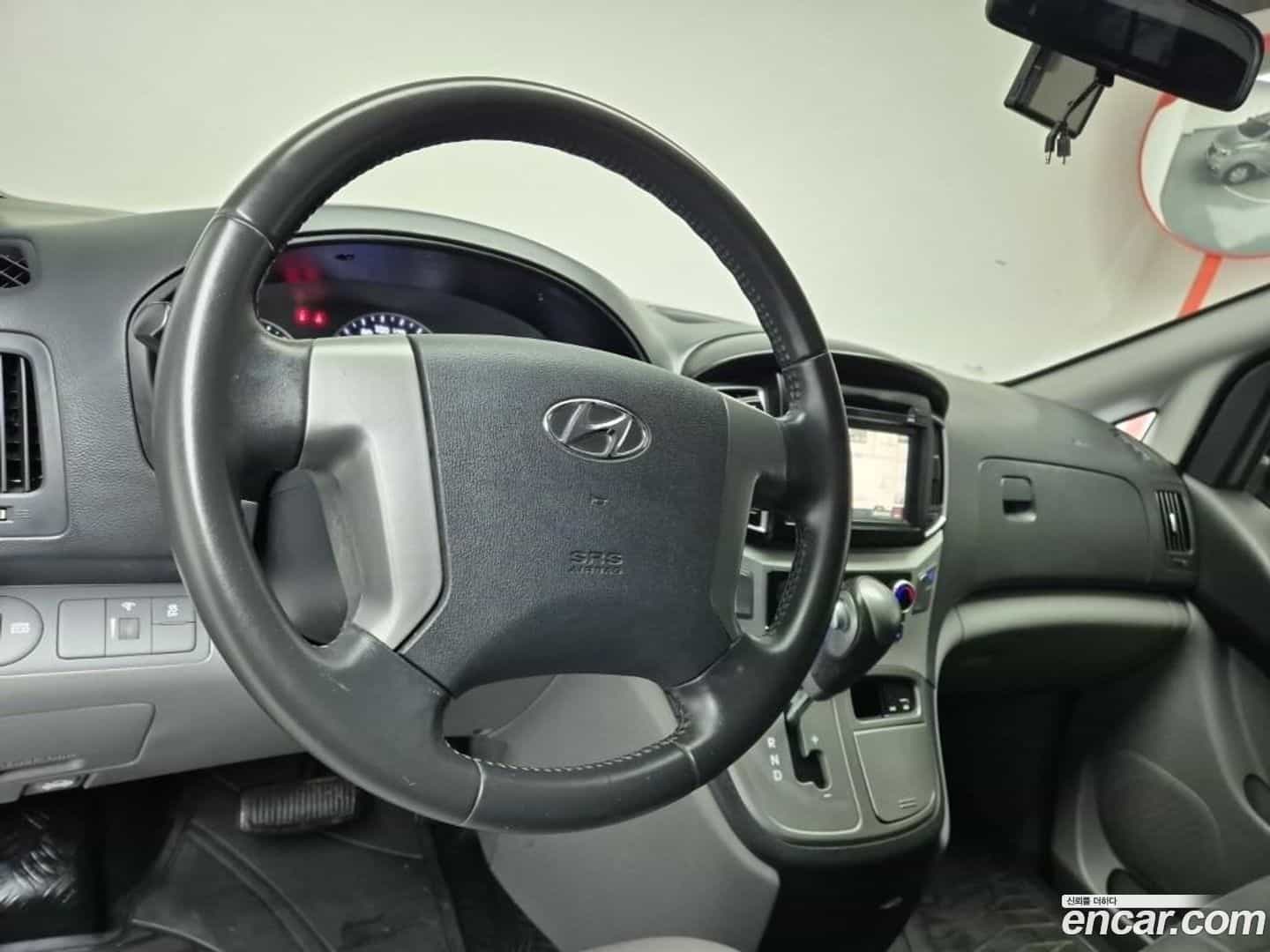 Starex Hyundai 2018.1-INNER-009