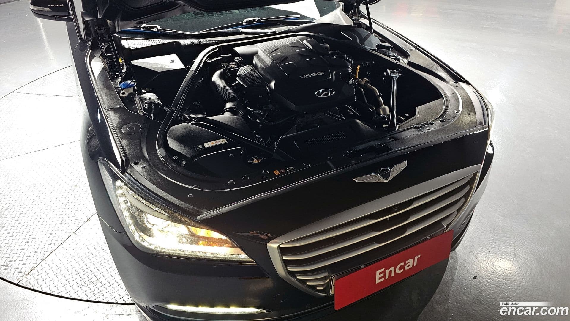 Main__Slider__Photo:Genesis Hyundai 2015.8-5