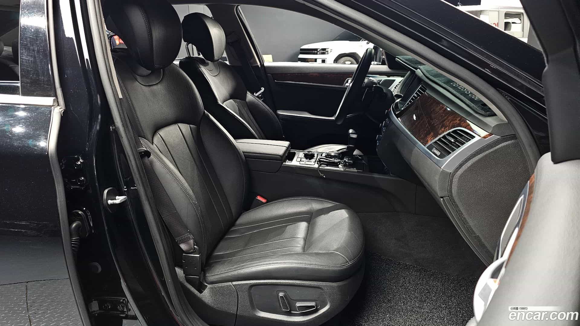 Genesis Hyundai 2015.8-INNER-010