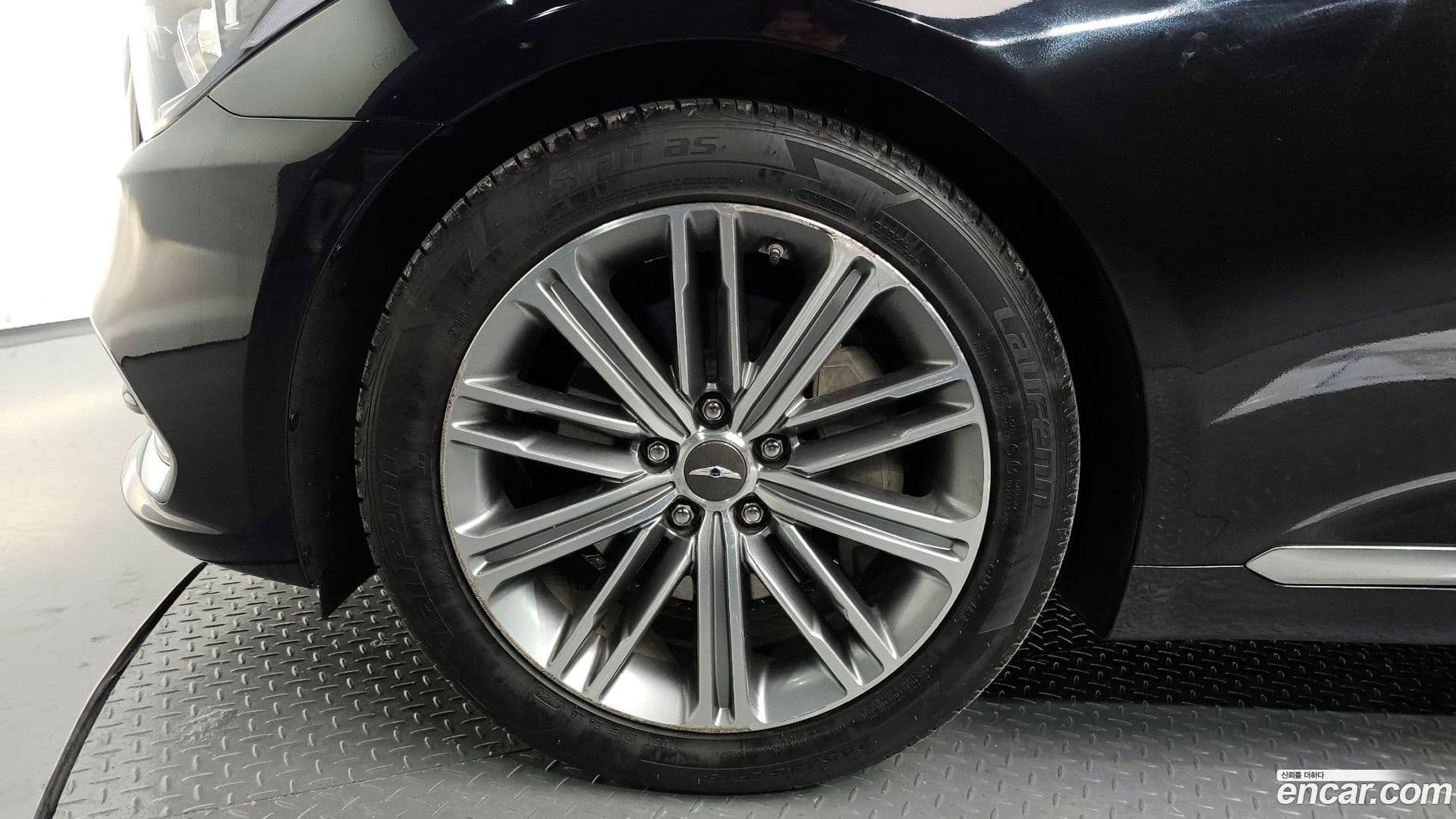 Main__Slider__Photo:G80 Genesis 2016.6-4