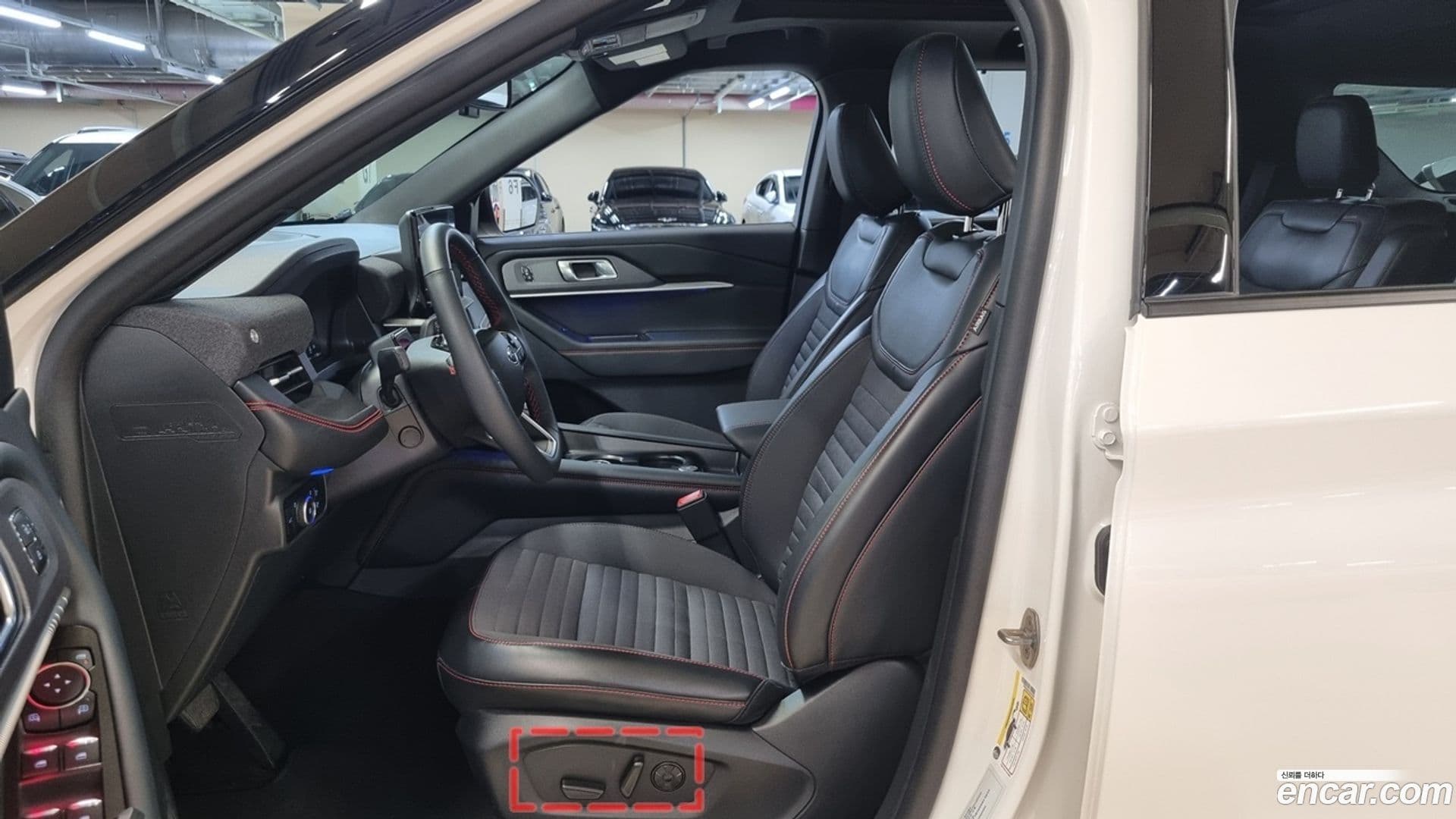 Main__Slider__Photo:Explorer Ford 2024.10-10