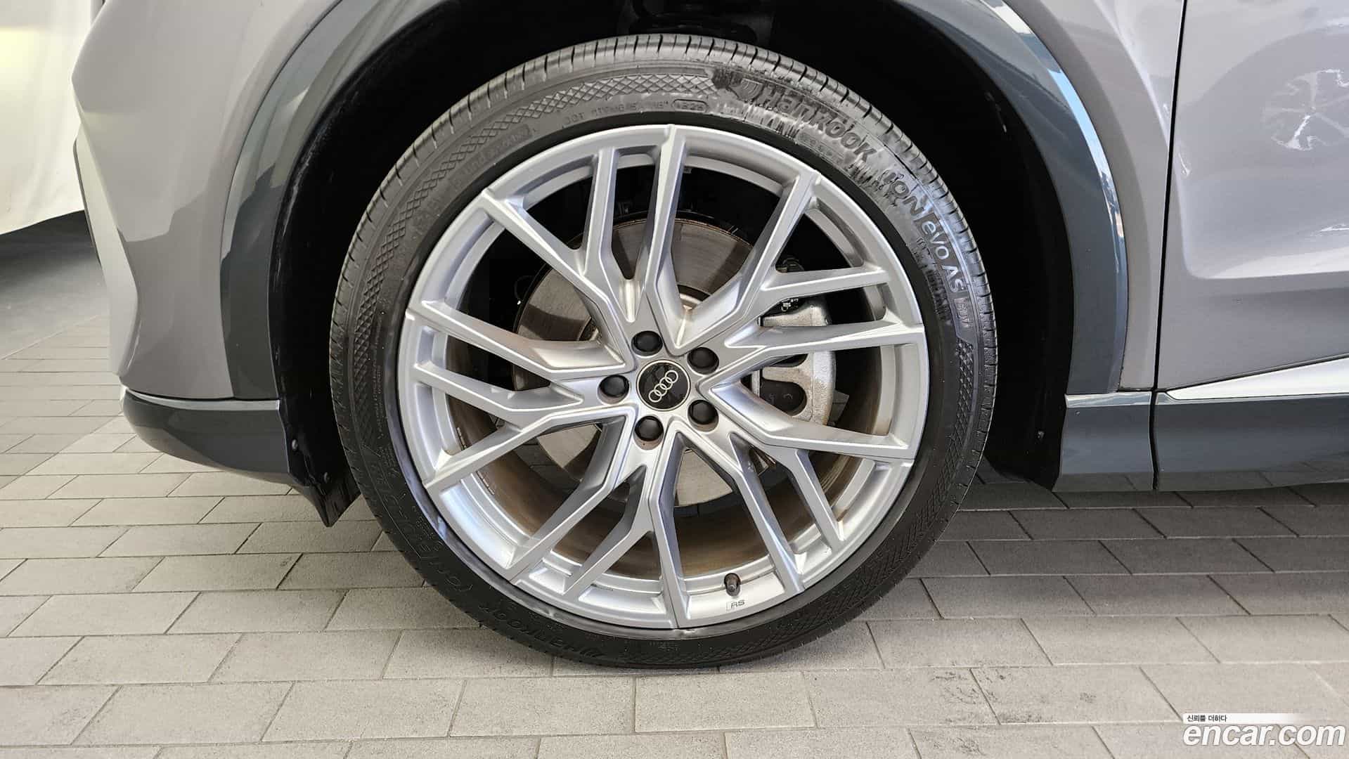 Q4 e-tron Audi 2025.2-OUTER-005