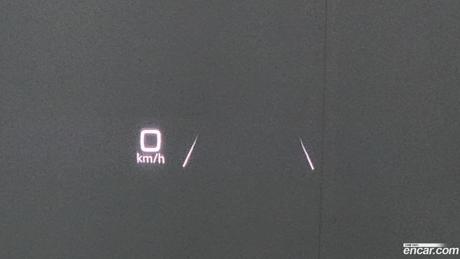 Main__Slider__Photo:Q4 e-tron Audi 2025.2-16