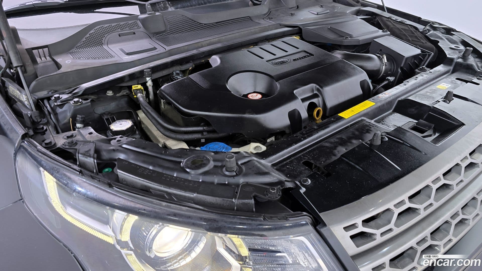 Main__Slider__Photo:Discovery Sport Land Rover 2017.2-5