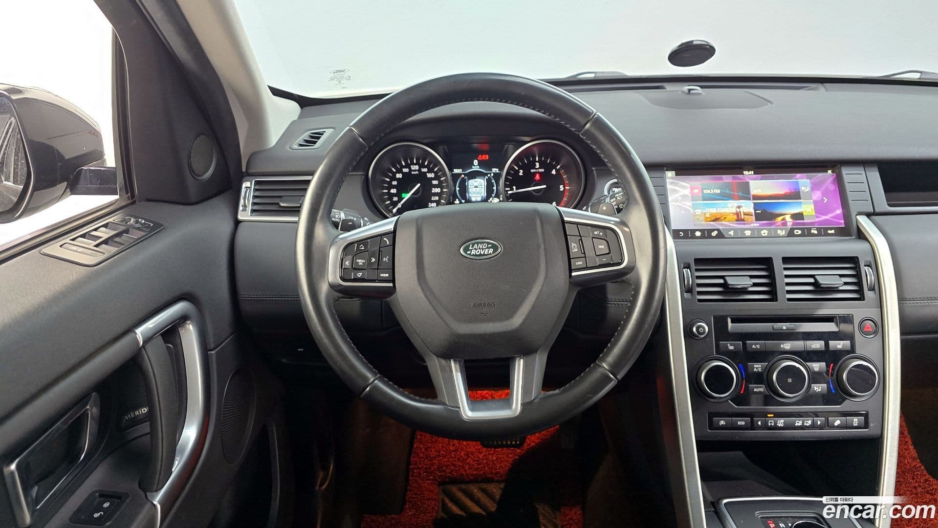 Main__Slider__Photo:Discovery Sport Land Rover 2017.2-12