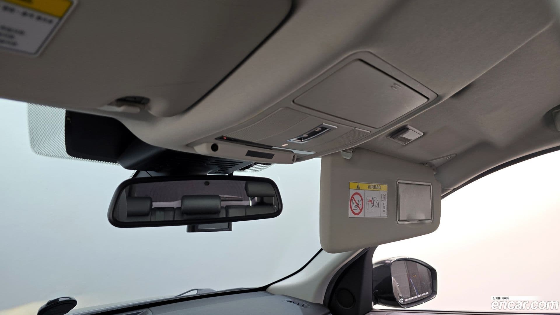 Main__Slider__Photo:Discovery Sport Land Rover 2017.2-17