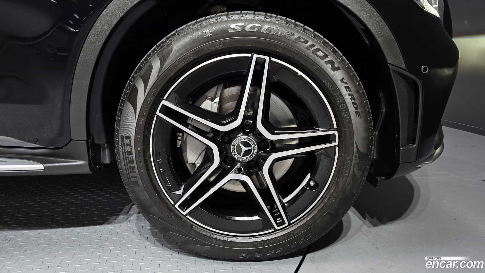 GLC-Class Mercedes-Benz 2023.2-OUTER-005