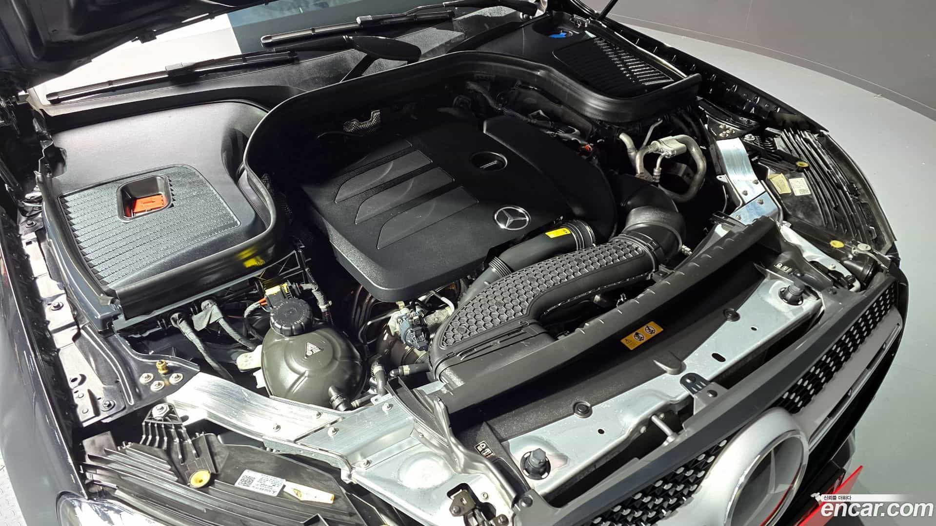 GLC-Class Mercedes-Benz 2023.2-INNER-006