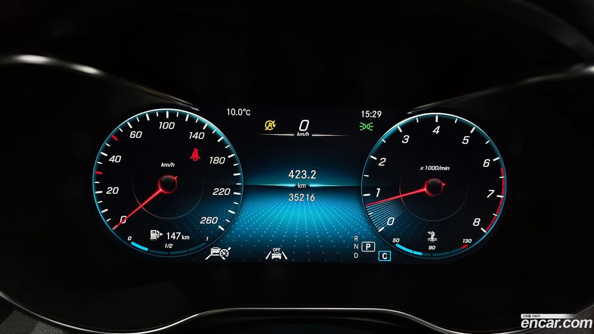 Main__Slider__Photo:GLC-Class Mercedes-Benz 2023.2-7