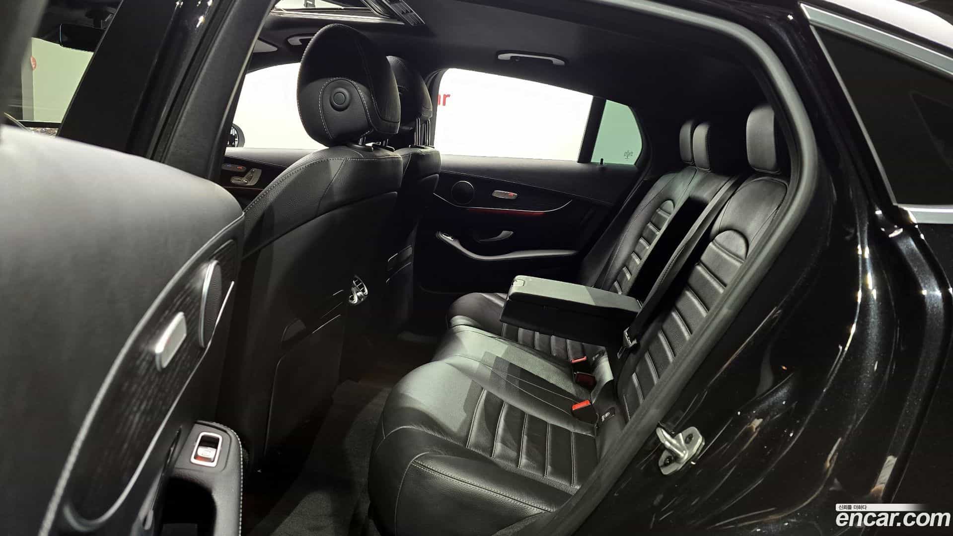 GLC-Class Mercedes-Benz 2023.2-OPTION-016