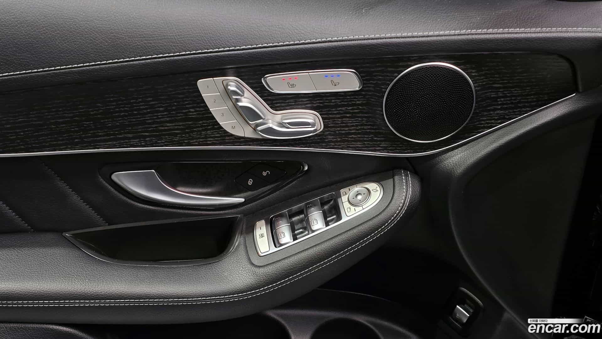 GLC-Class Mercedes-Benz 2023.2-OPTION-022