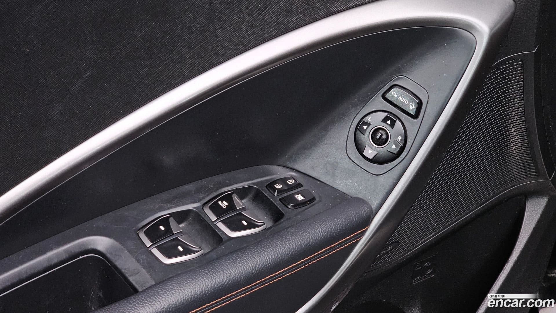 Main__Slider__Photo:Santafe Hyundai 2012.10-17