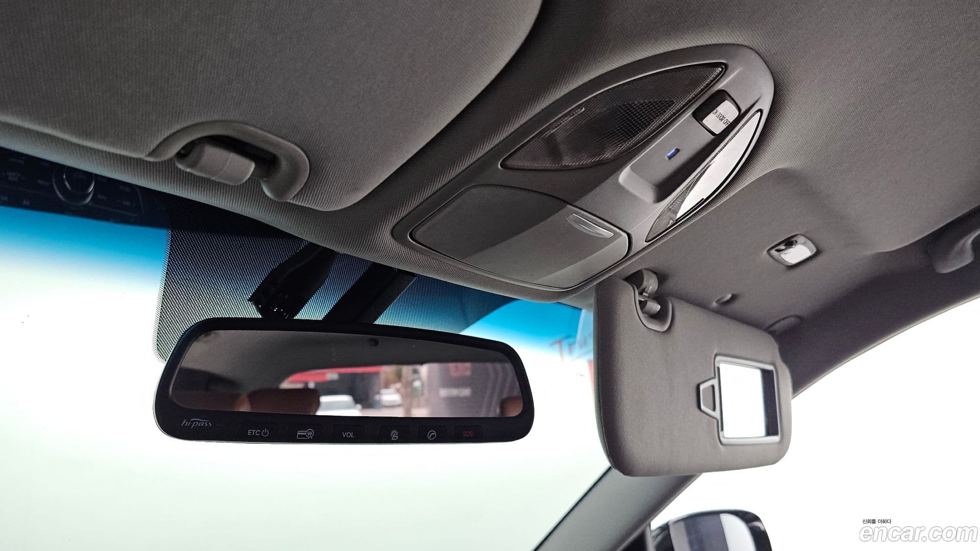 Main__Slider__Photo:Santafe Hyundai 2012.10-18