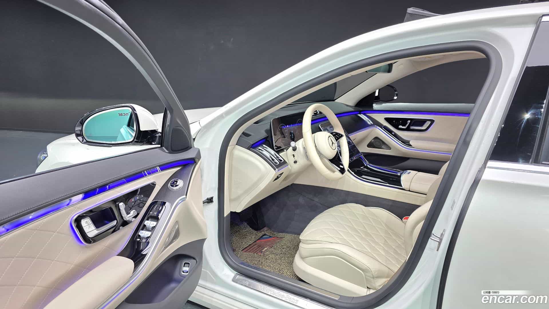 S-Class Mercedes-Benz 2023.0-INNER-009