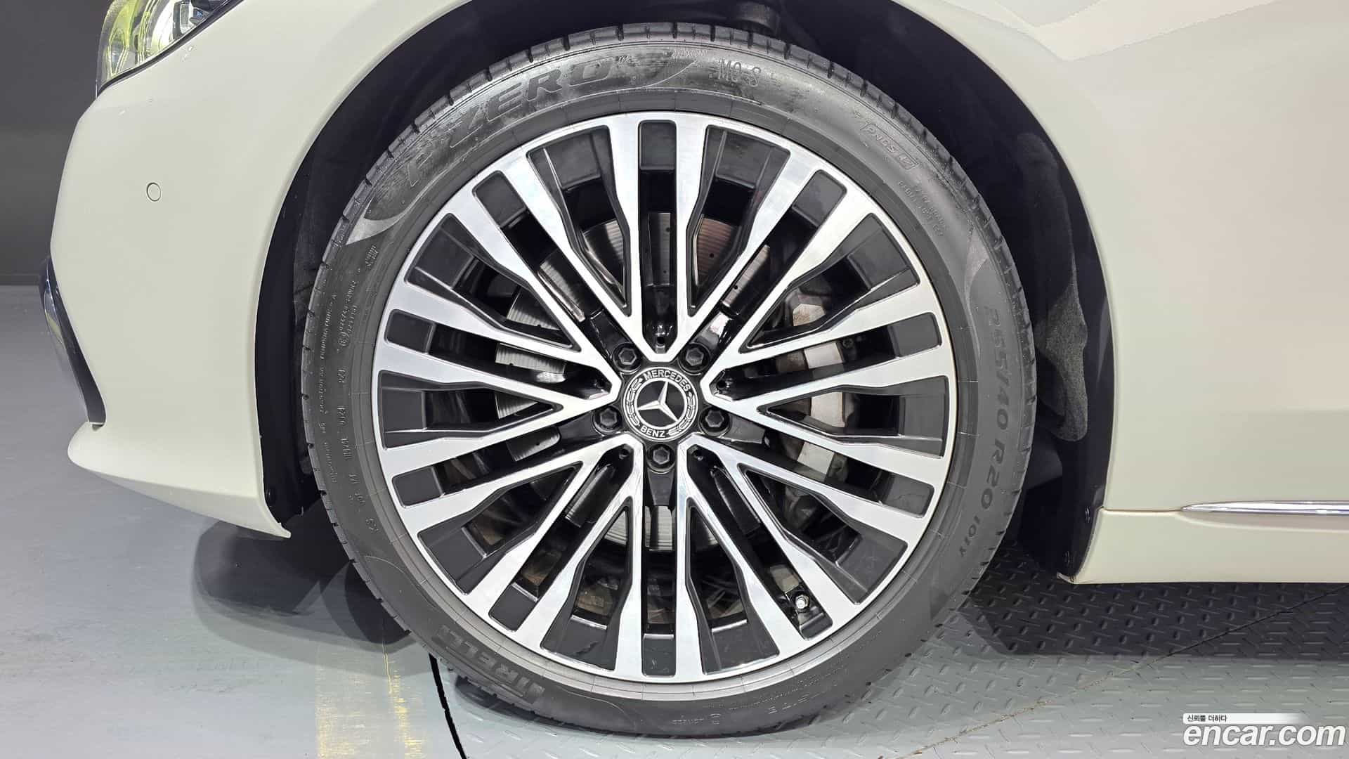 S-Class Mercedes-Benz 2023.0-OPTION-023