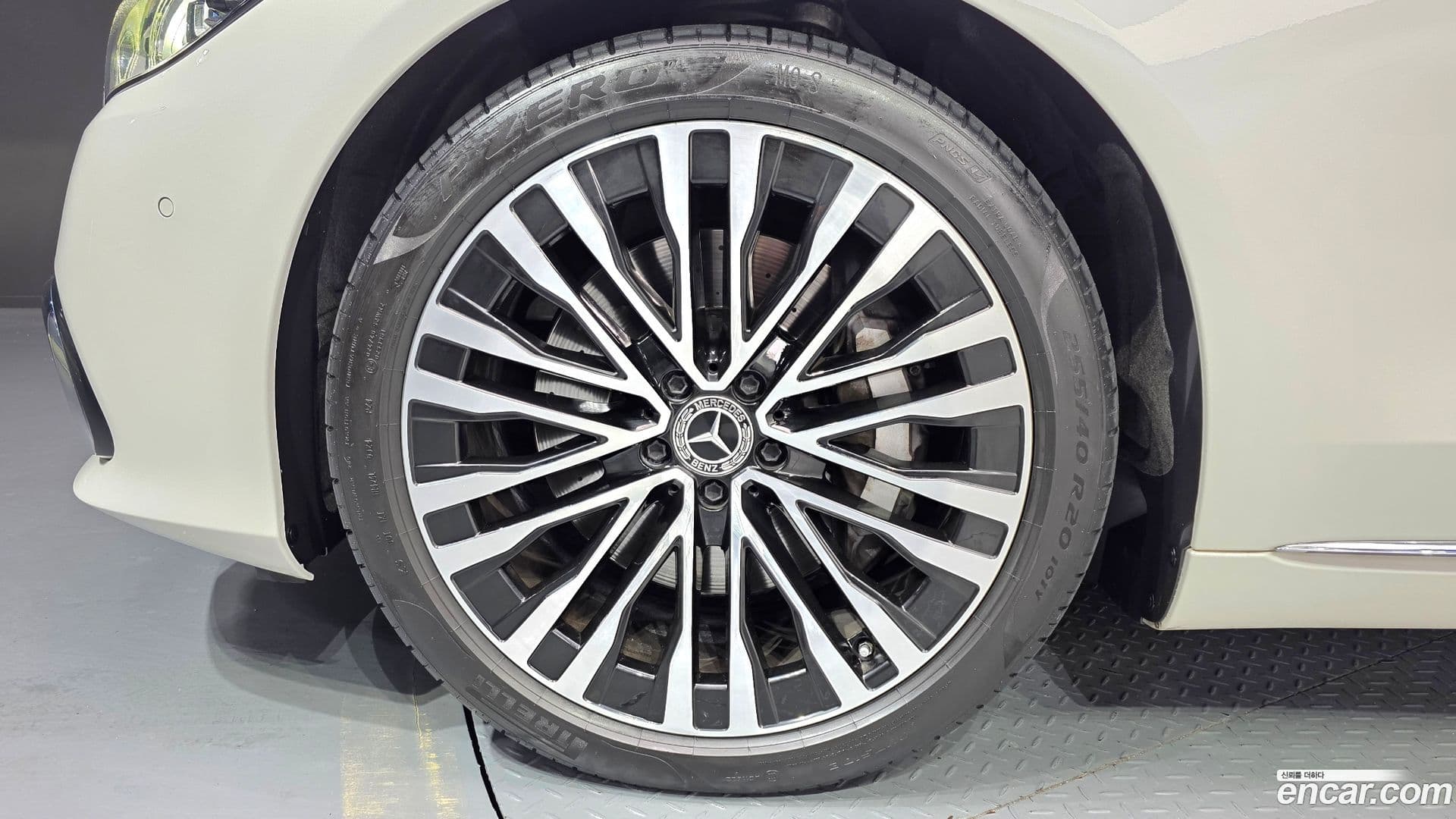 Main__Slider__Photo:S-Class Mercedes-Benz 2023.0-18