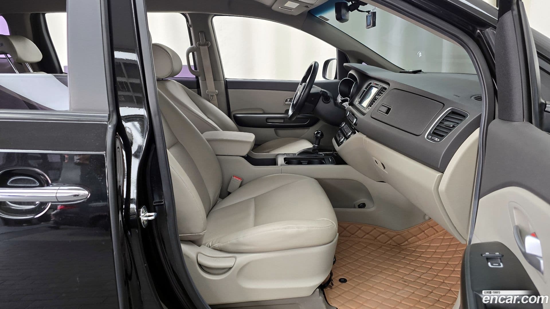 Main__Slider__Photo:Canival Kia 2014.6-10