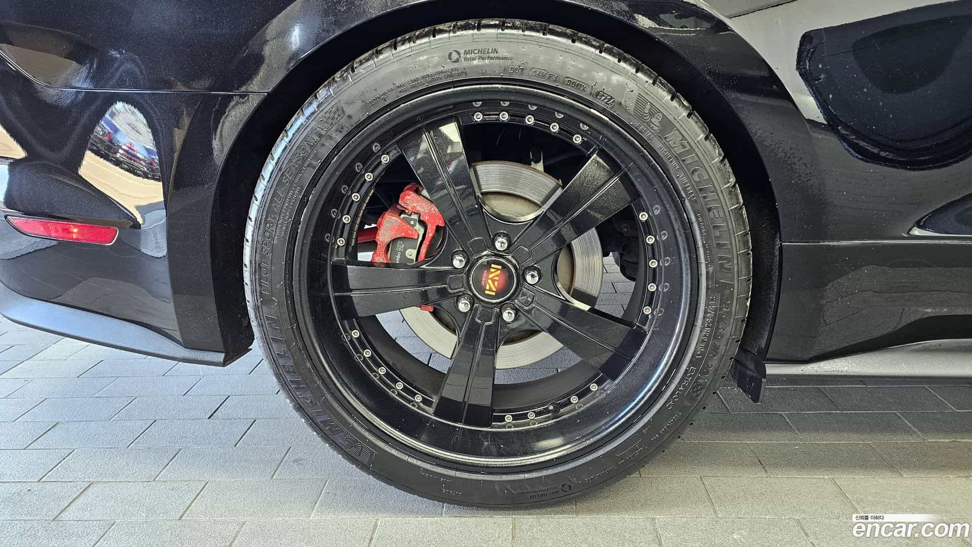 Mustang Ford 2016.8-OUTER-005