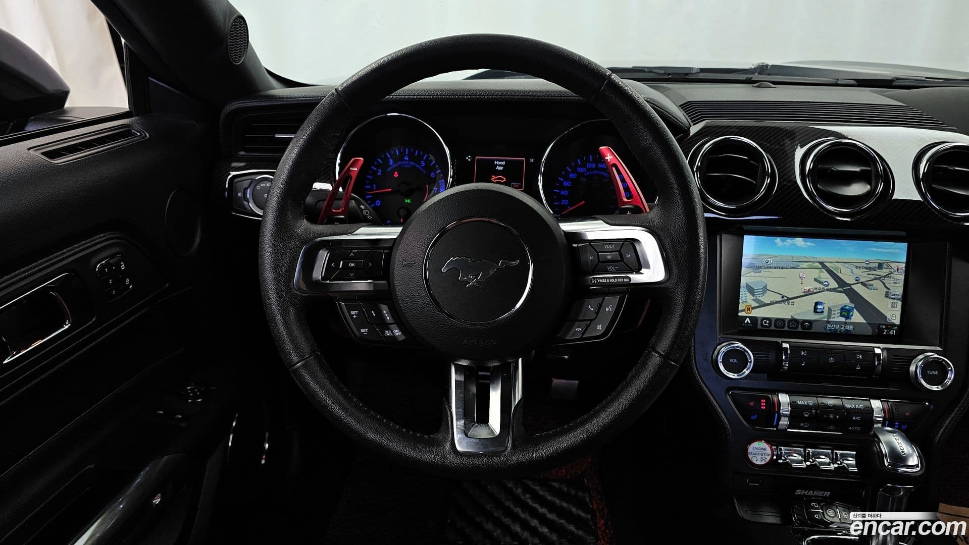 Main__Slider__Photo:Mustang Ford 2016.8-12