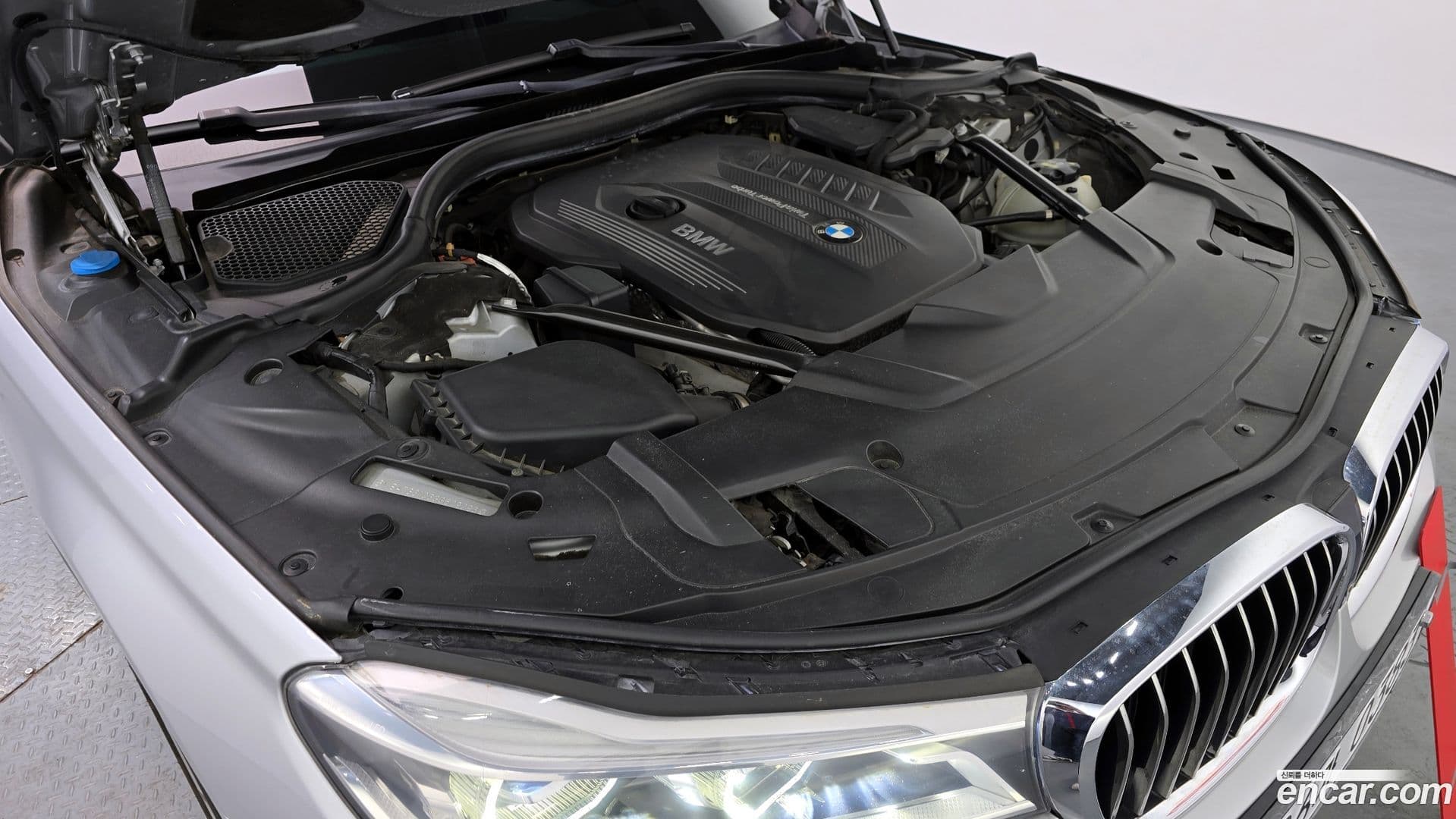 Main__Slider__Photo:7-Series BMW 2016.2-5