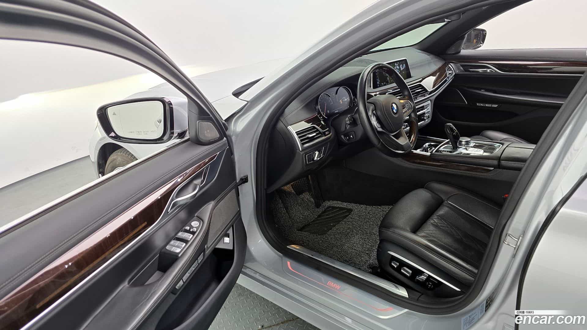 7-Series BMW 2016.2-INNER-010