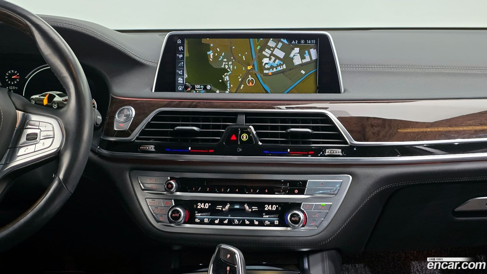 Main__Slider__Photo:7-Series BMW 2016.2-13