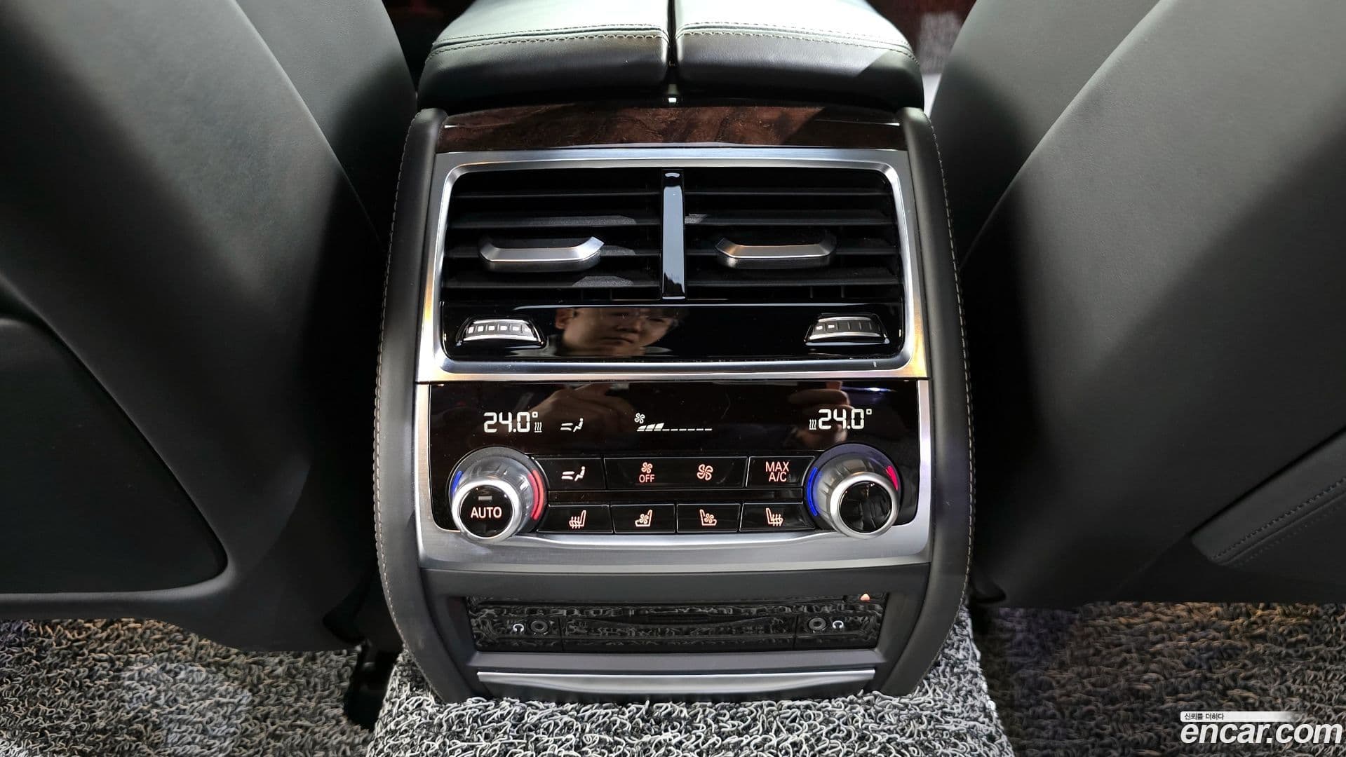 Main__Slider__Photo:7-Series BMW 2016.2-18