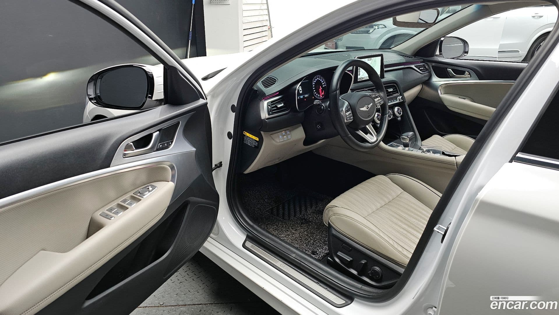 Main__Slider__Photo:G70 Genesis 2019.5-9