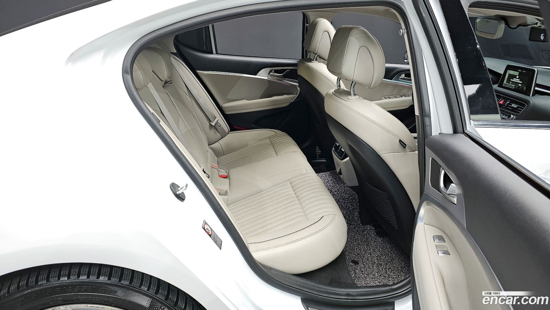 Main__Slider__Photo:G70 Genesis 2019.5-11