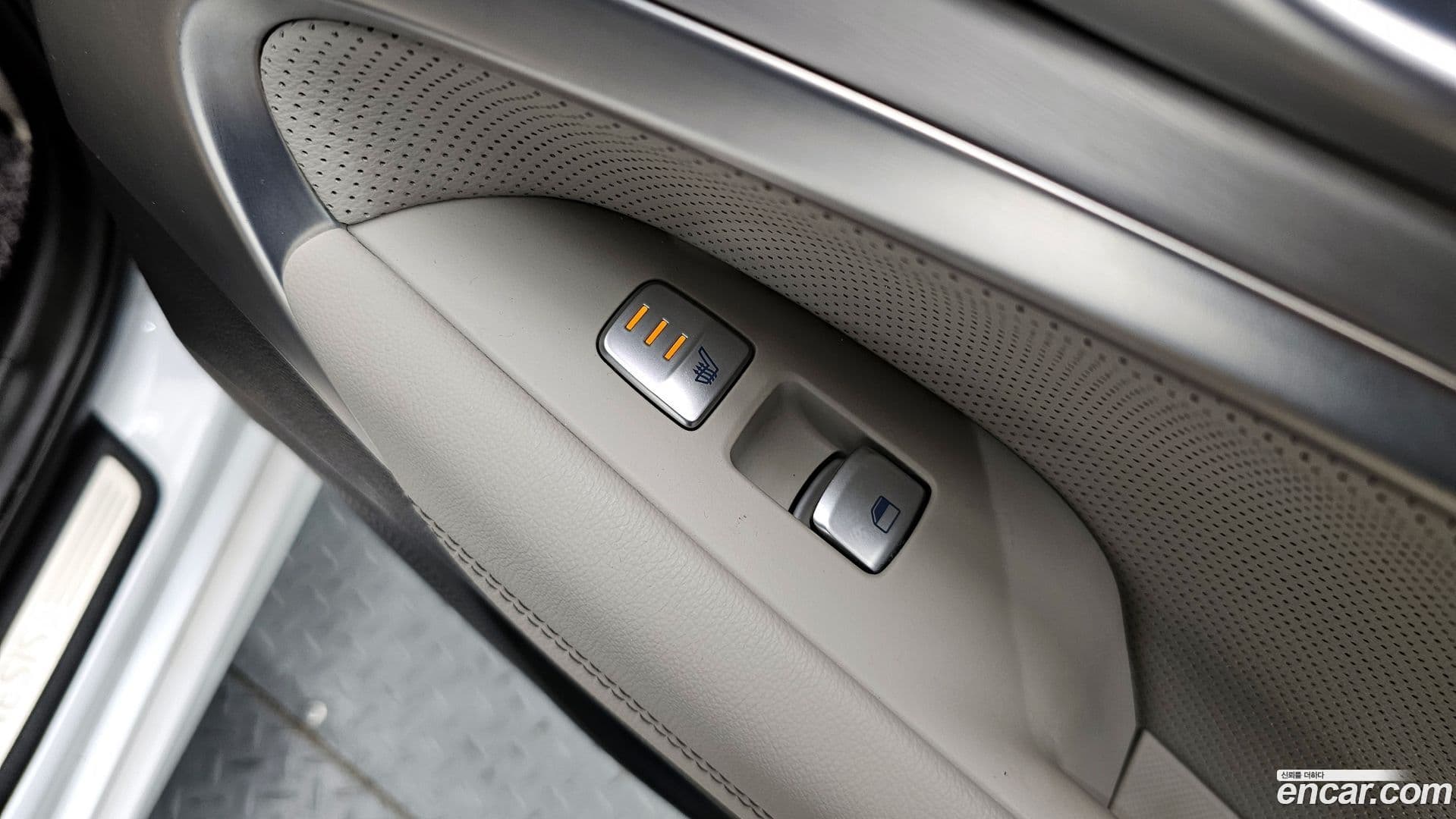 Main__Slider__Photo:G70 Genesis 2019.5-17