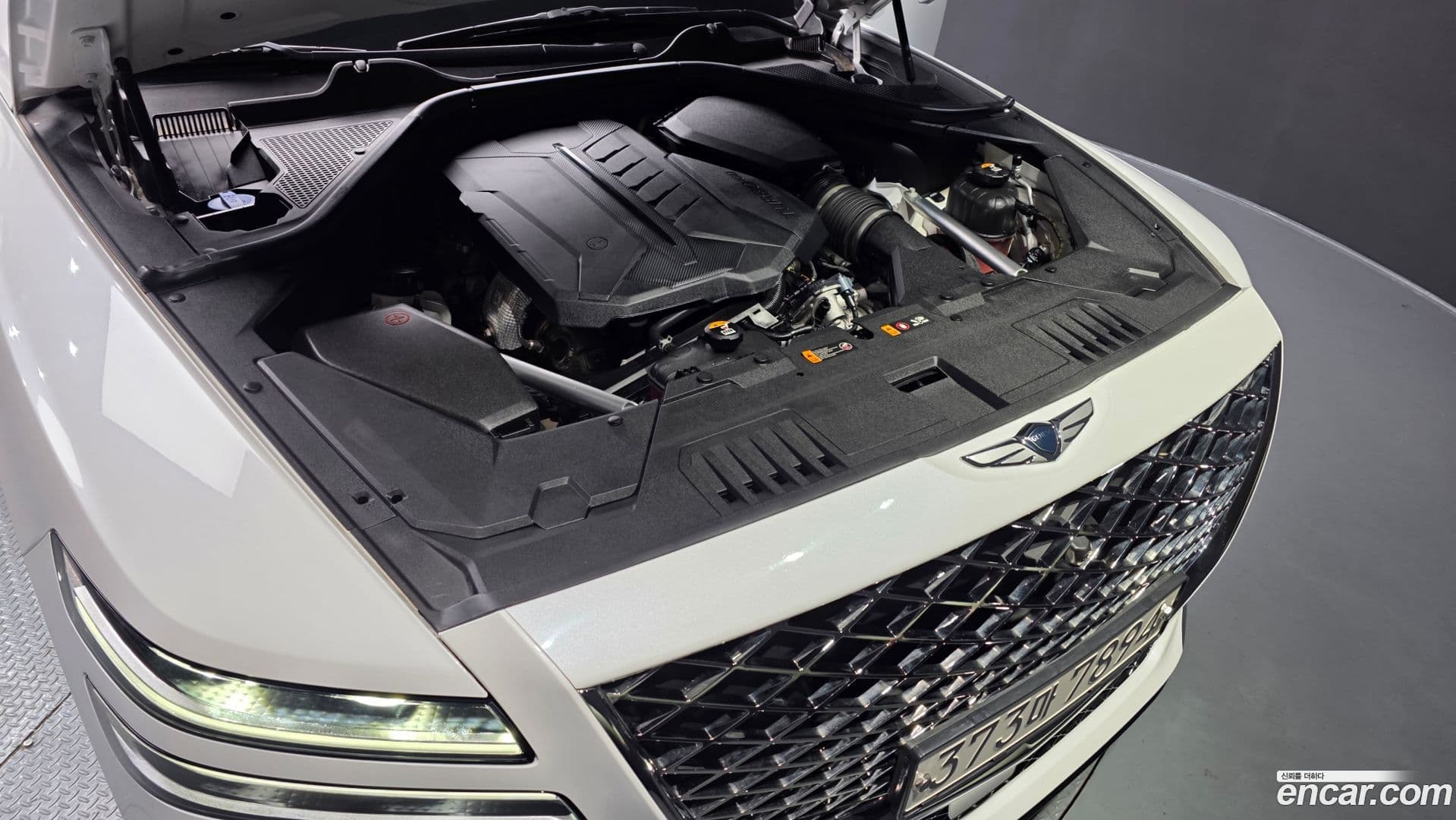 Main__Slider__Photo:GV80 Genesis 2021.9-5