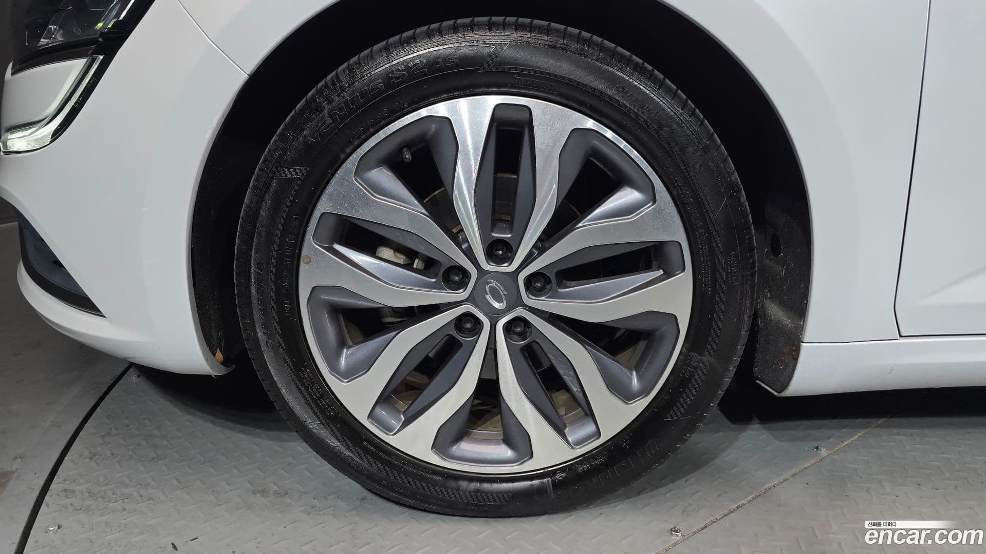 Main__Slider__Photo:SM6 Renault-KoreaSamsung 2017.2-4