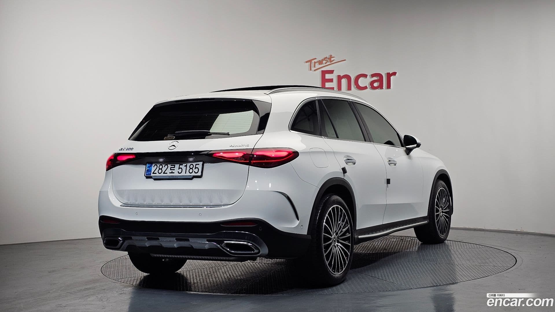 Main__Slider__Photo:GLC-Class Mercedes-Benz 2023.7-1