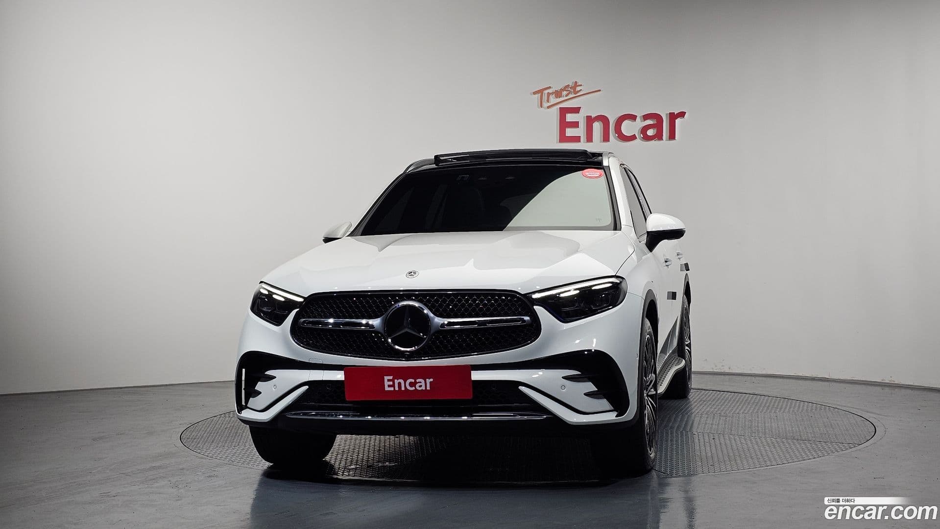 Main__Slider__Photo:GLC-Class Mercedes-Benz 2023.7-2