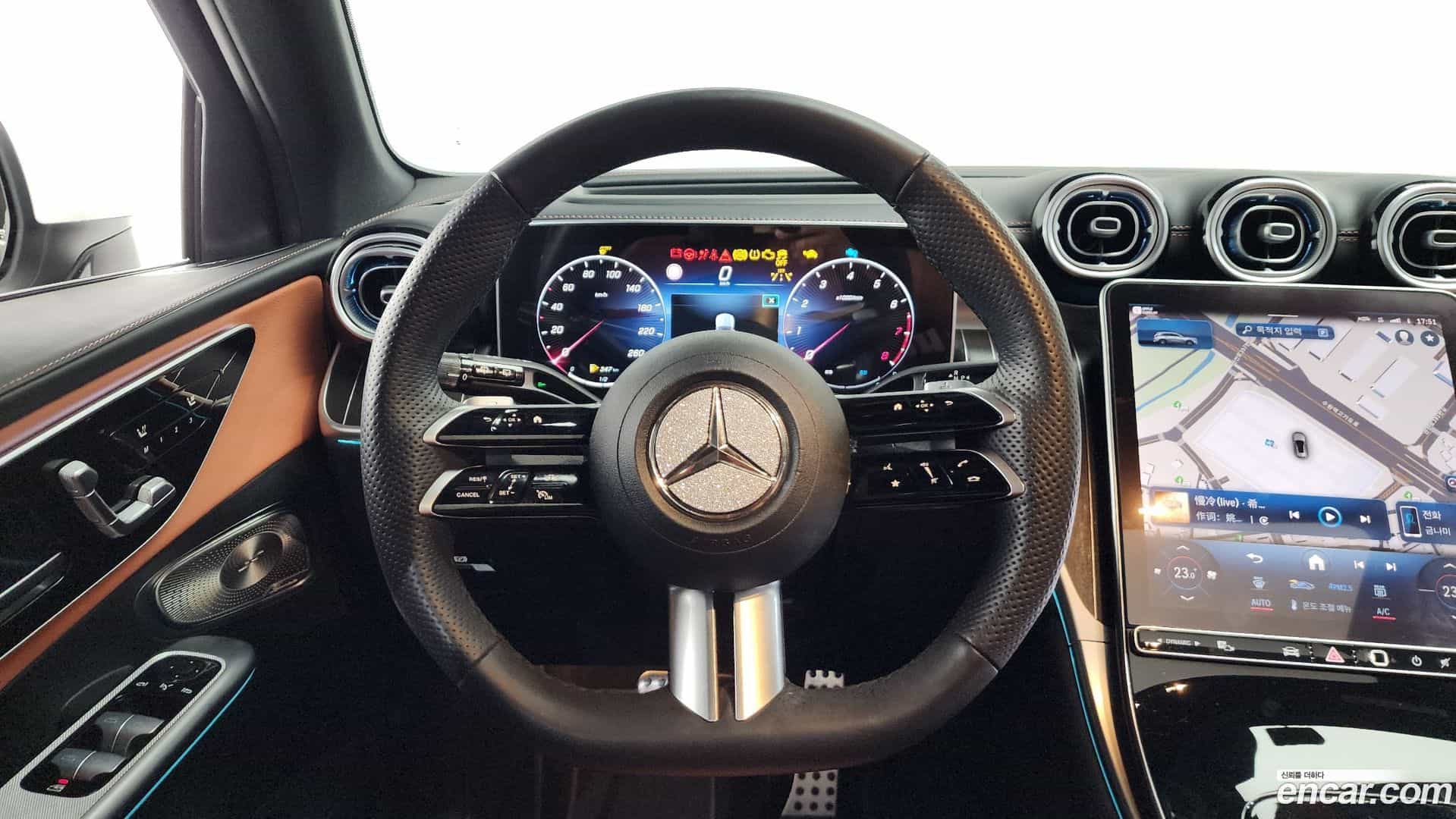 GLC-Class Mercedes-Benz 2023.7-OPTION-017