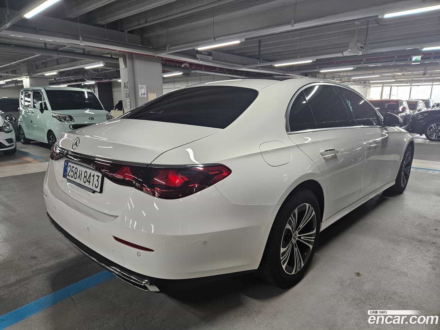 E-Class Mercedes-Benz 2025.10-OUTER-002