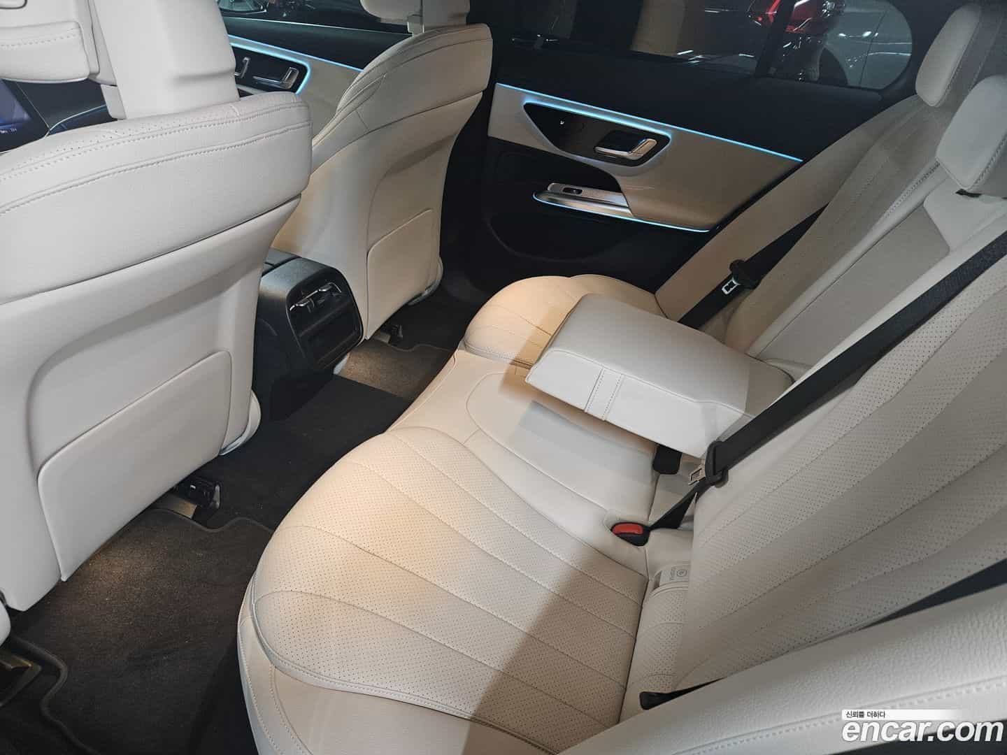 E-Class Mercedes-Benz 2025.10-OPTION-016