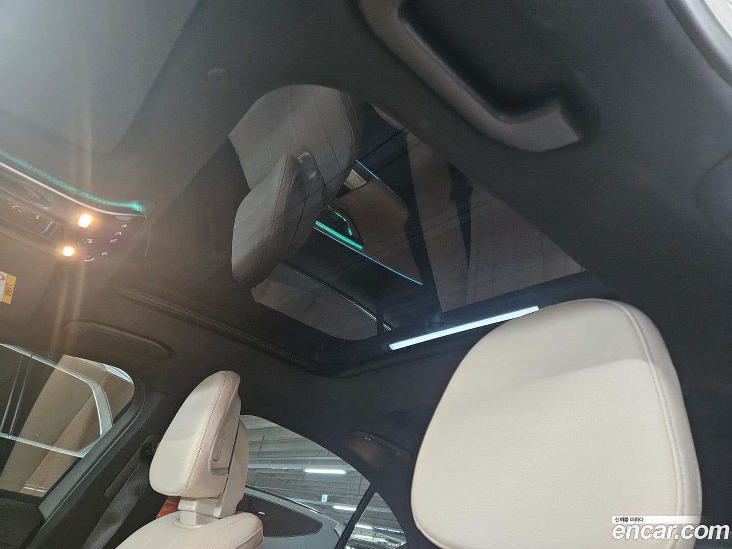 Main__Slider__Photo:E-Class Mercedes-Benz 2025.10-17