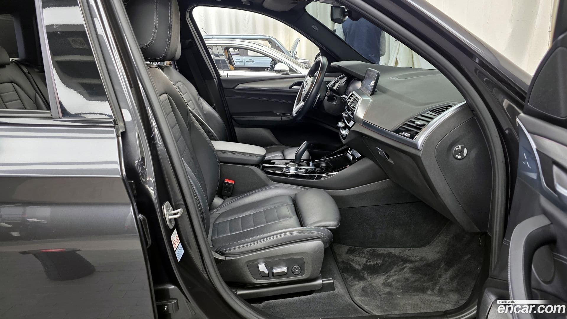 Main__Slider__Photo:X3 BMW 2021.1-10