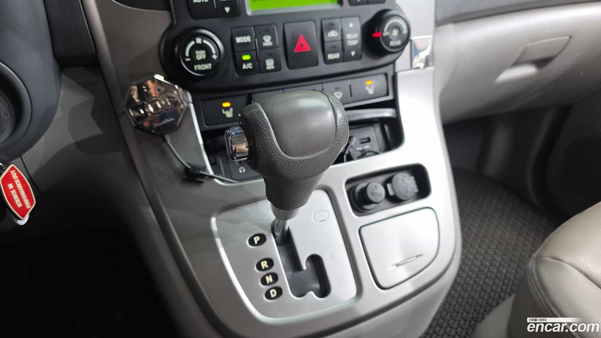 Canival Kia 2009.10-INNER-009