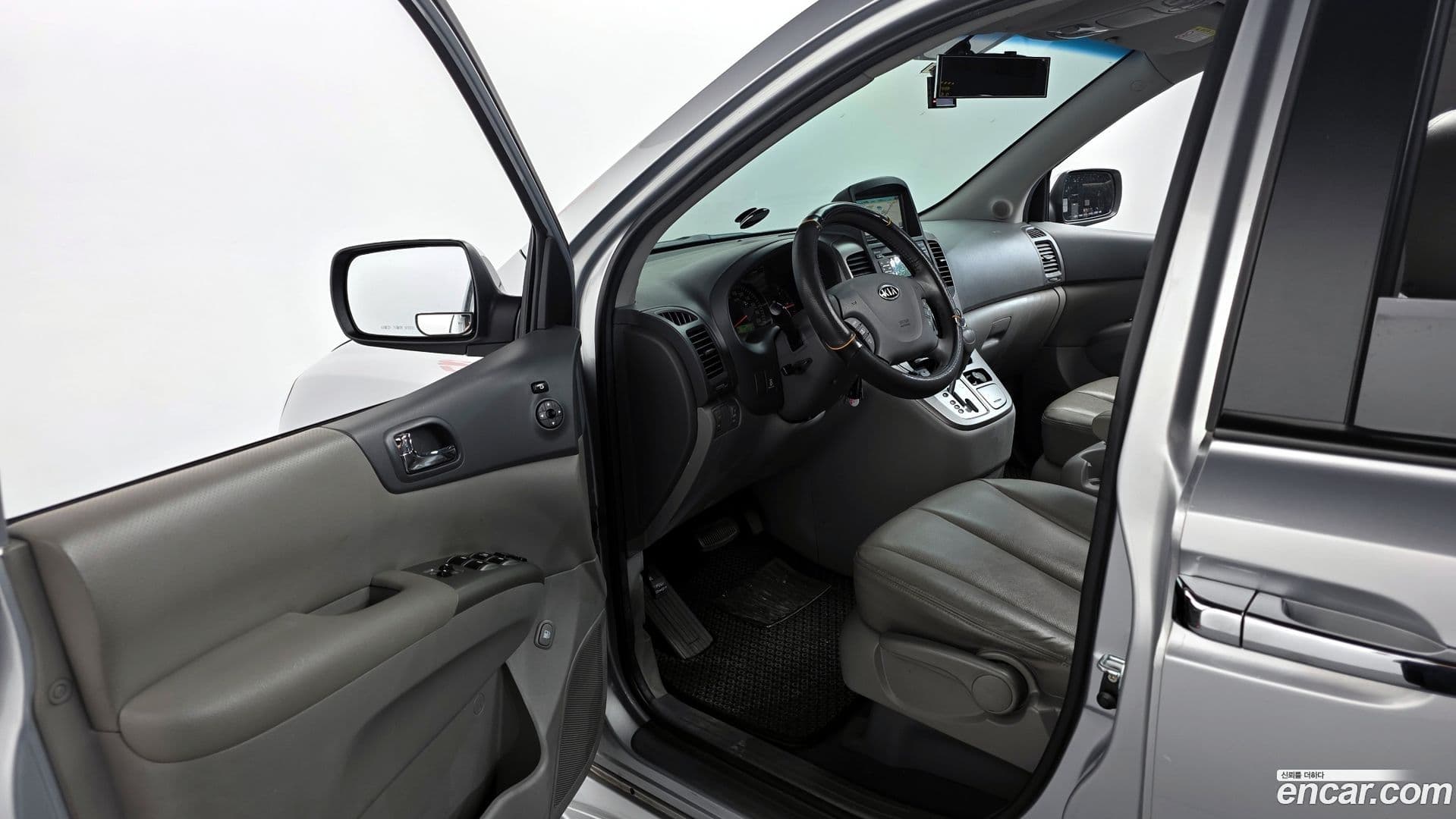 Main__Slider__Photo:Canival Kia 2009.10-11