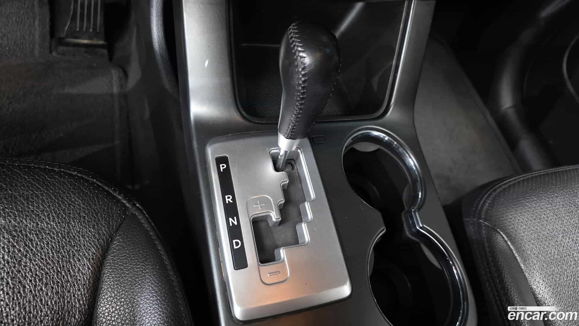 Sorento Kia 2010.2-INNER-009