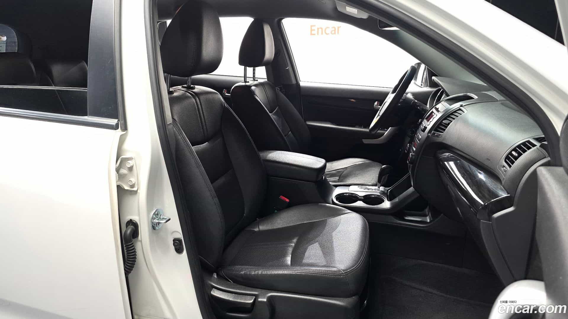 Sorento Kia 2010.2-INNER-010
