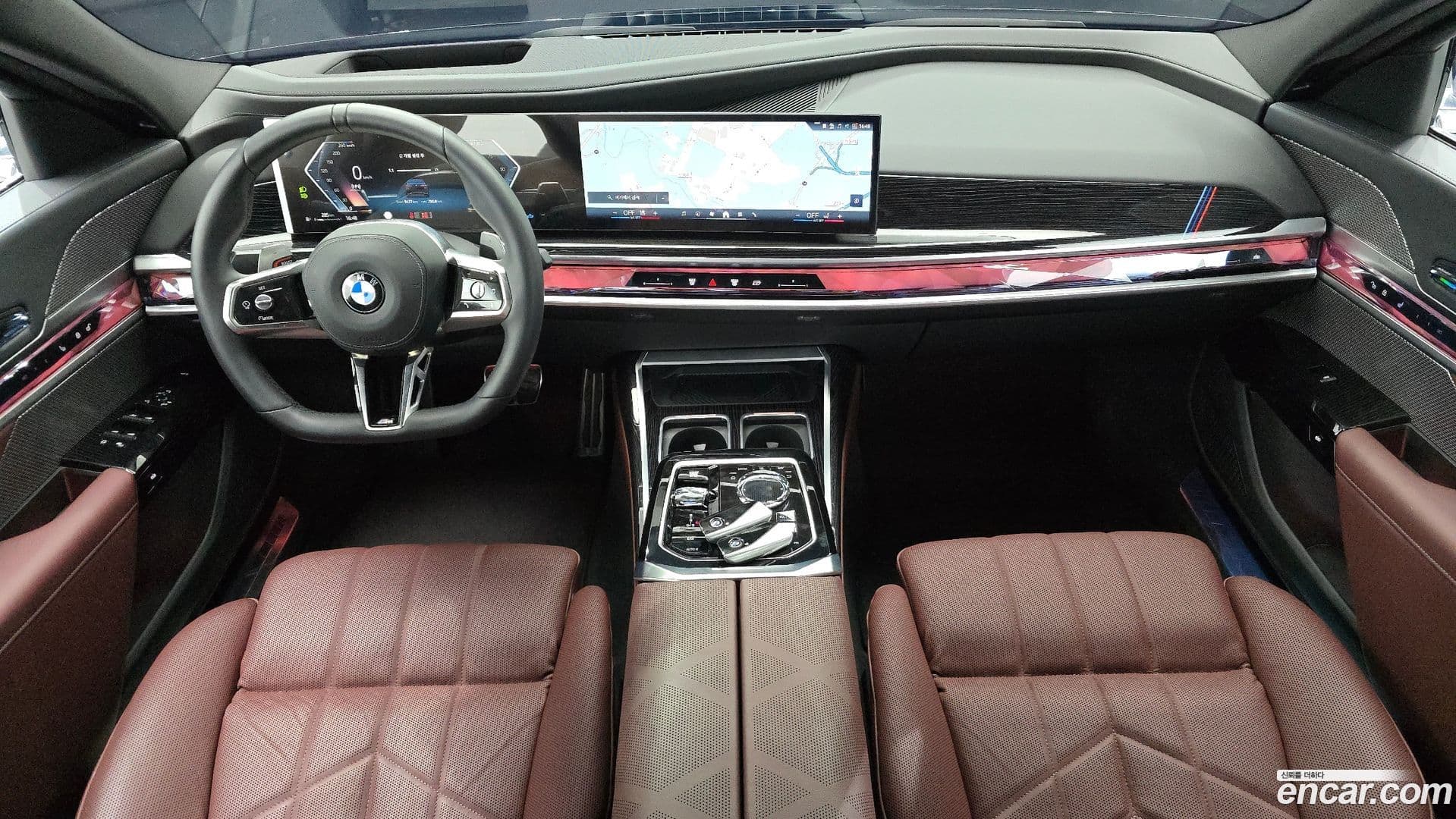 Main__Slider__Photo:7-Series BMW 2025.3-6