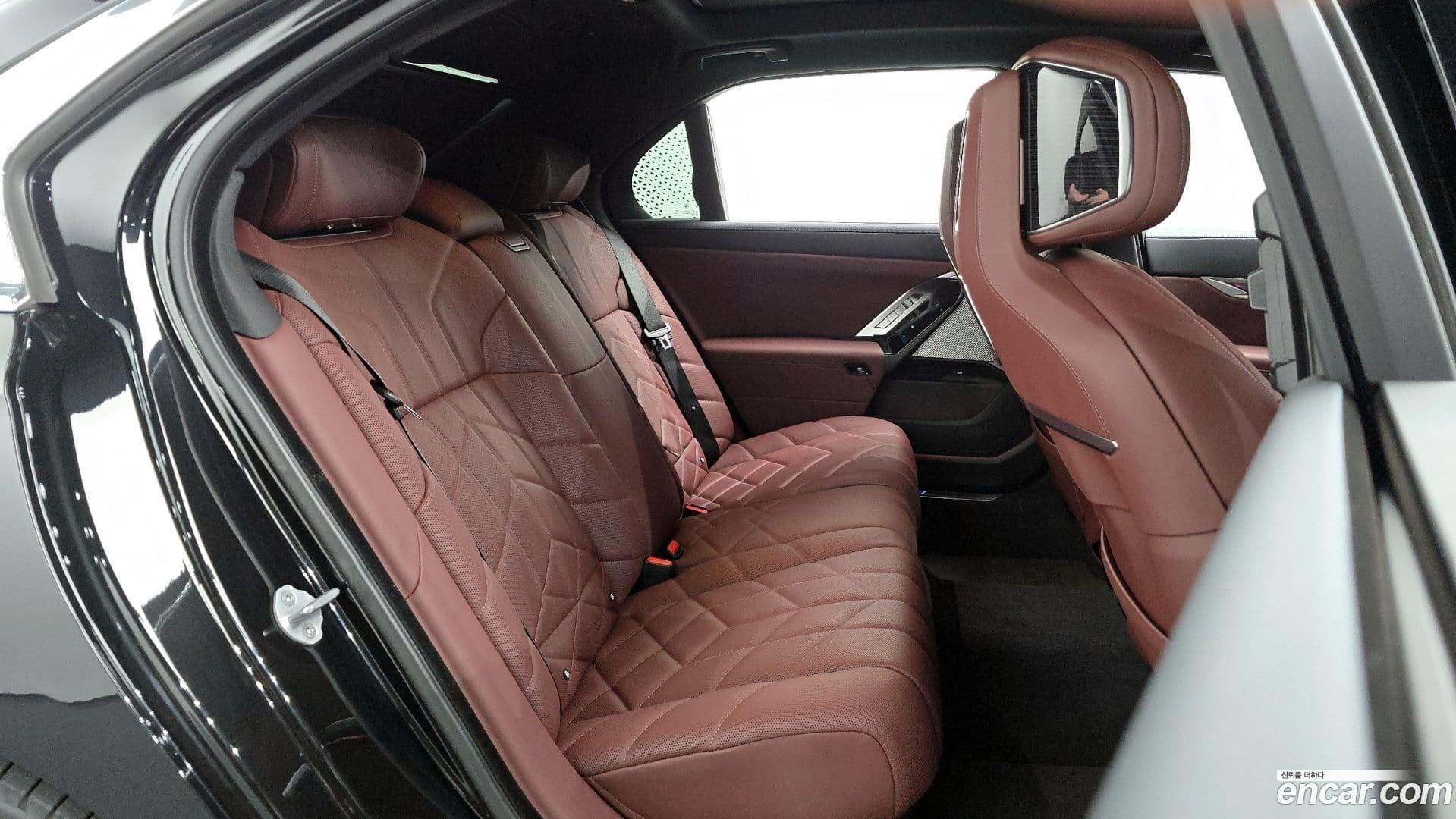 Main__Slider__Photo:7-Series BMW 2025.3-11