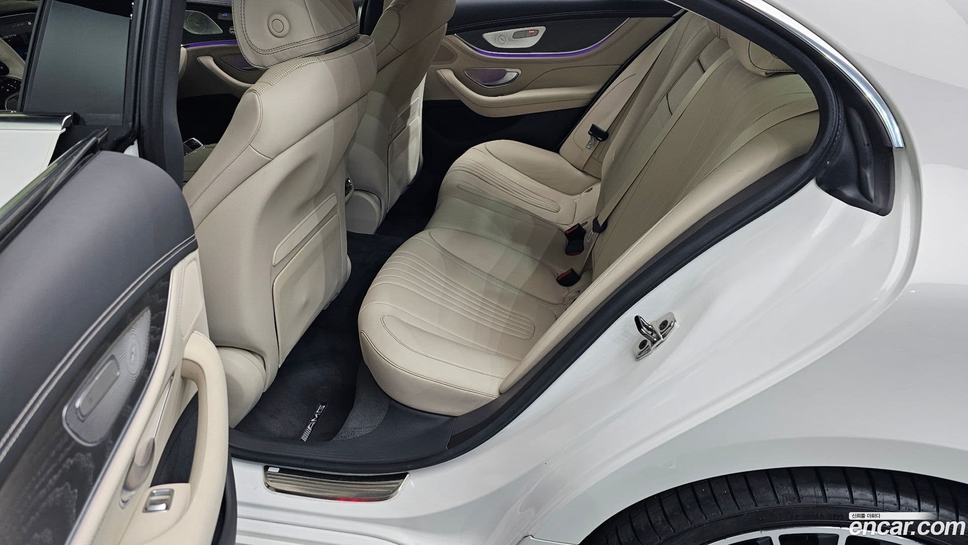 Main__Slider__Photo:CLS-Class Mercedes-Benz 2023.9-12